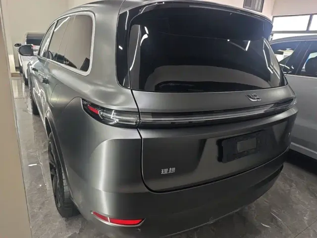 Li Auto L9 — Фото автомобиля 4