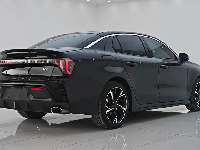 Lynk & Co 03 — Фото автомобиля 9