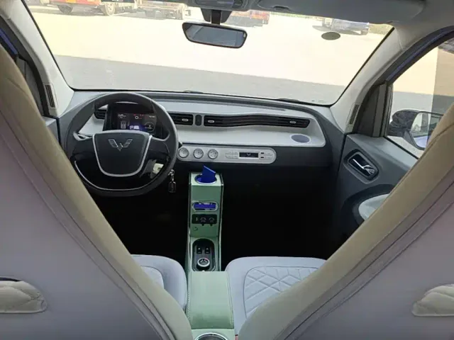 Wuling Hongguang Mini EV — Фото автомобиля 9