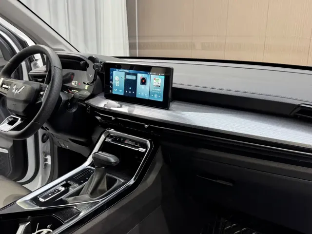 Wuling Asta — Фото автомобиля 16