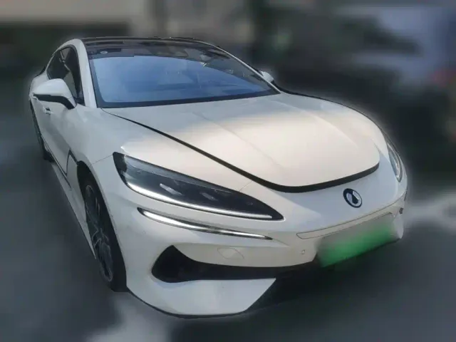 Denza Z9GT — Фото автомобиля 5