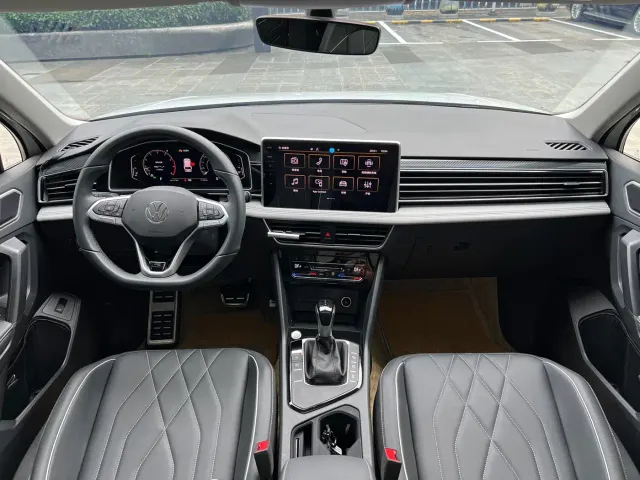 Volkswagen Tiguan L — Фото автомобиля 6