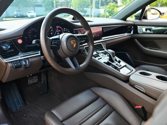 Porsche Panamera — Фото автомобиля 8