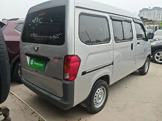 Wuling Zhiguang — Фото автомобиля 6