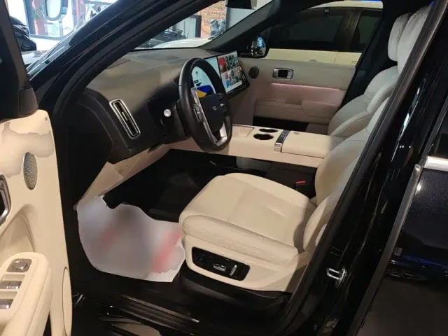 Li Auto L9 — Фото автомобиля 15