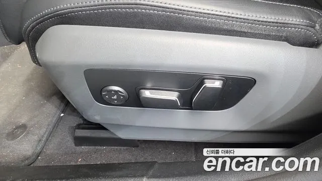BMW 5-Series — Фото автомобиля 20