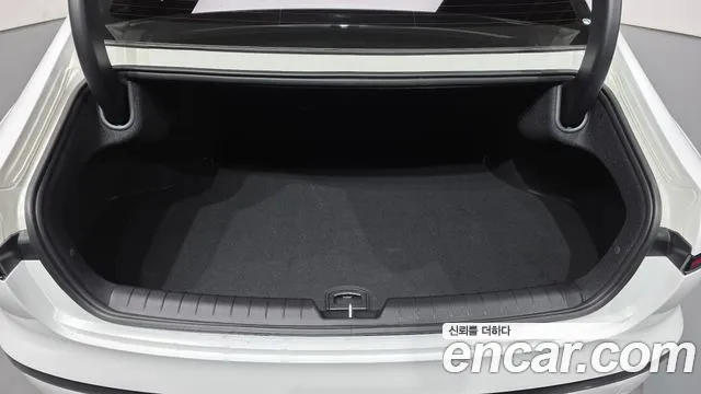 Hyundai Grandeur GN7 — Фото автомобиля 25
