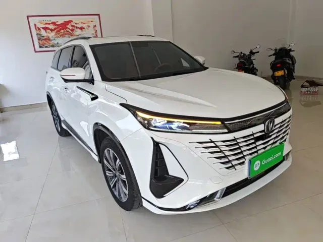 Changan CS75 Plus — Фото автомобиля 21