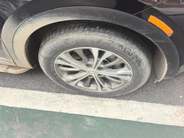 Buick Envision Plus — Фото автомобиля 5