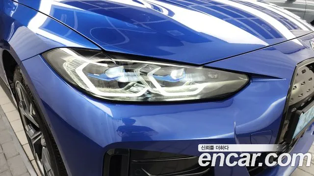 BMW i4 — Фото автомобиля 20