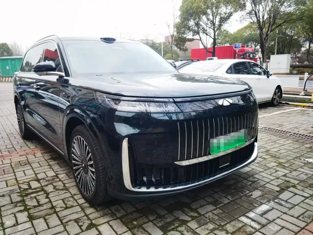 Chery Fengyun Fengyun T11 2024 Base Model — Фото автомобиля 3
