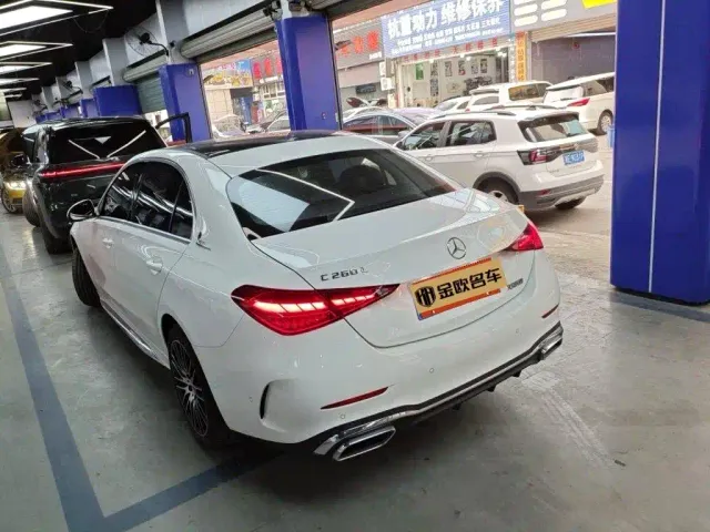 Mercedes-Benz C-Class — Фото автомобиля 3