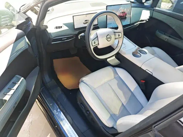 Nissan N7 — Фото автомобиля 9