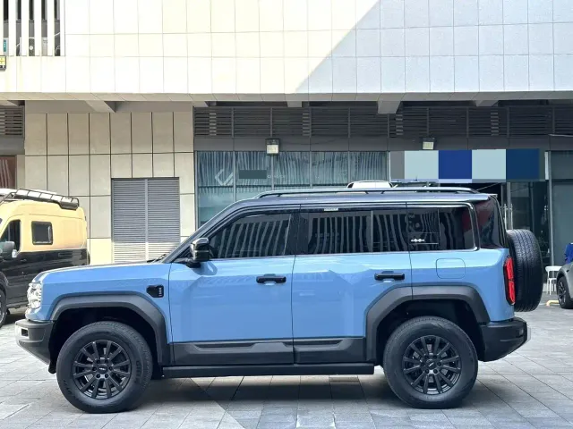 BYD FangChengBao Leopard 5 — Фото автомобиля 6