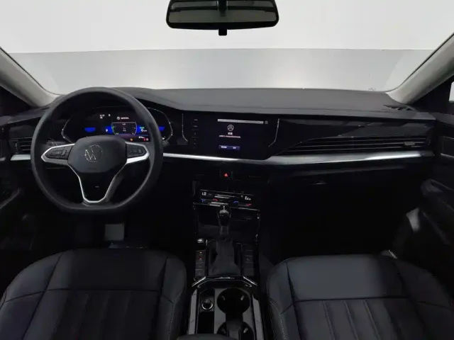 Volkswagen Passat — Фото автомобиля 5