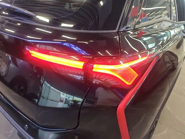 Dongfeng Aeolus Yixuan GS 2021 230T Auto Chasing Glory Samurai Edition — Фото автомобиля 7