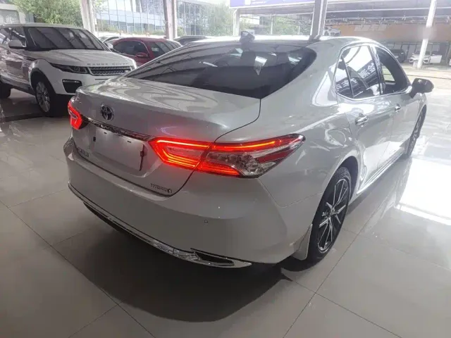 Toyota Camry — Фото автомобиля 8