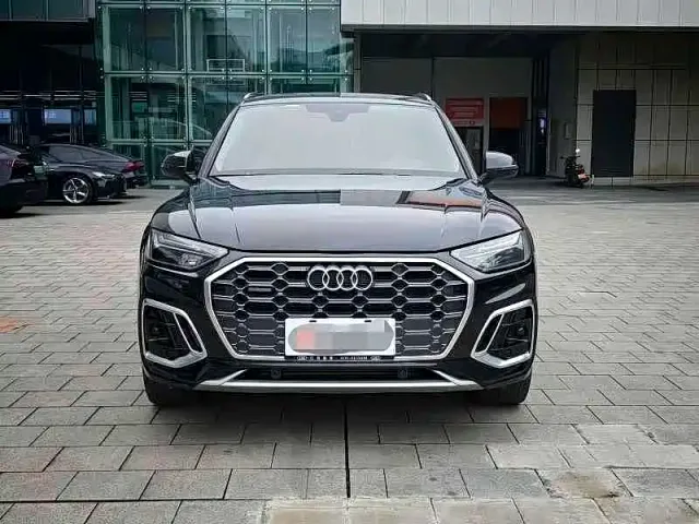 Audi Q5L — Фото автомобиля 2