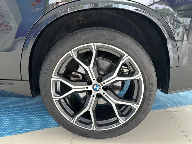 BMW X5 — Фото автомобиля 29