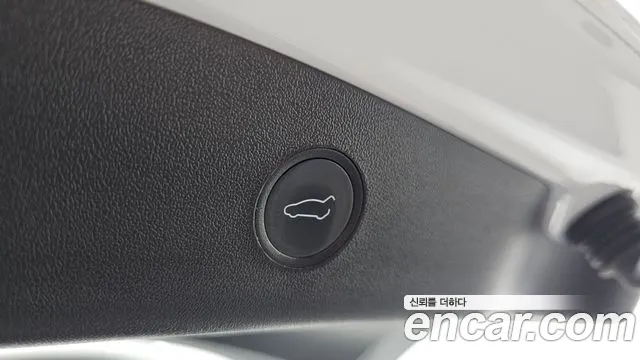 Tesla Model 3 — Фото автомобиля 26