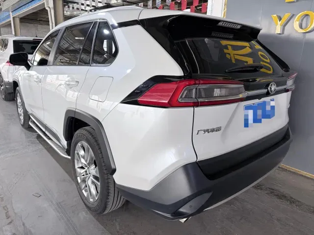 Toyota Wildlander — Фото автомобиля 18