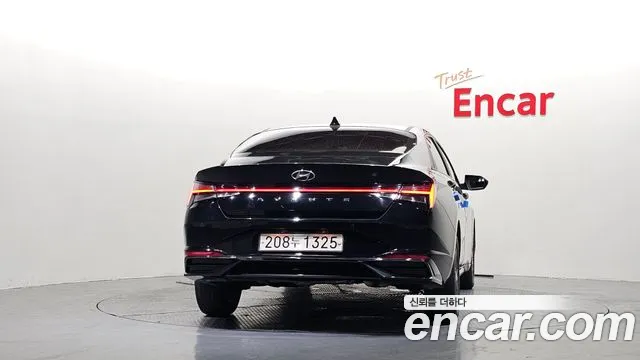 Hyundai Avante CN7 — Фото автомобиля 4