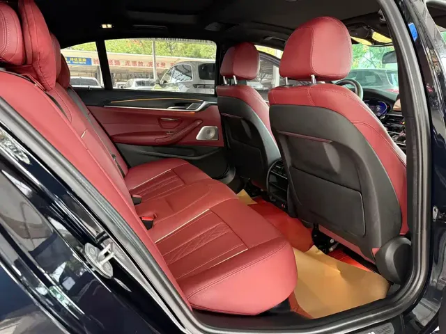 BMW BMW 5 Series 2022 530Li Leading M Sport Package — Фото автомобиля 4