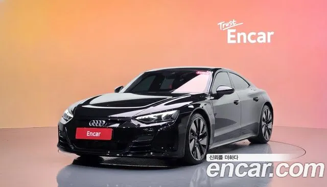 Фотография автомобиля — Audi e-tron GT