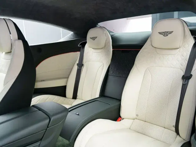 Bentley Continental — Фото автомобиля 14