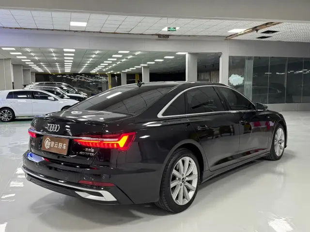 Audi A6L — Фото автомобиля 9