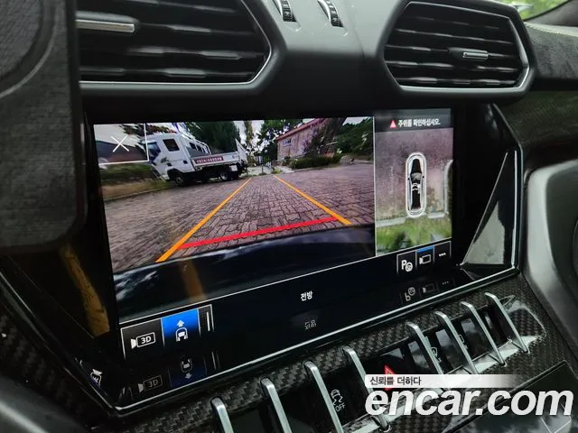 Lamborghini Urus — Фото автомобиля 14