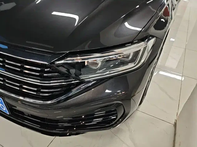 Volkswagen Sagitar — Фото автомобиля 23