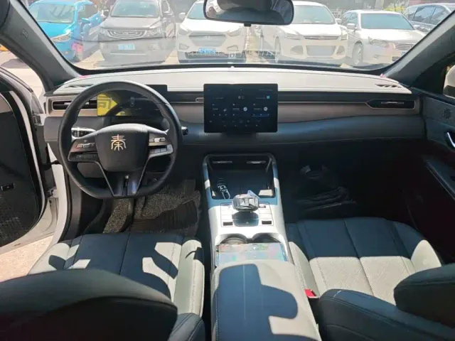BYD Qin PLUS — Фото автомобиля 9