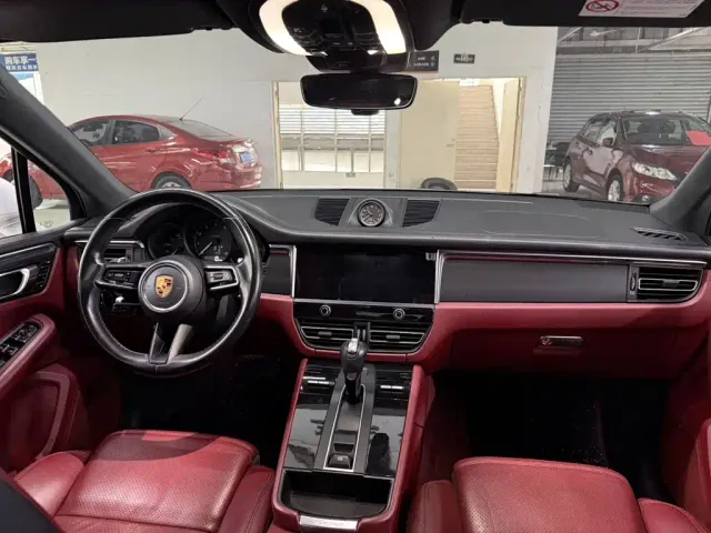 Porsche Macan — Фото автомобиля 6