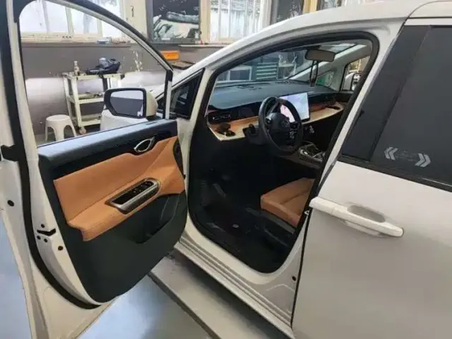GAC Trumpchi E8 — Фото автомобиля 5