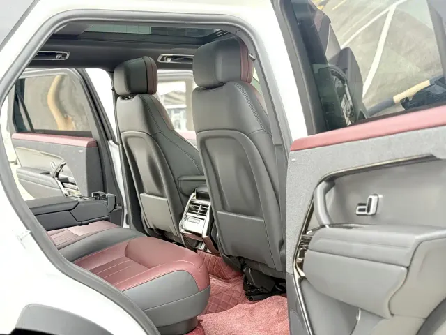 Land Rover Range Rover Sport — Фото автомобиля 8