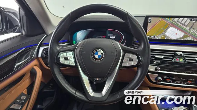 BMW 5-Series — Фото автомобиля 13