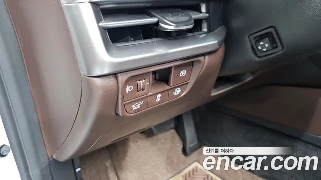 Hyundai Grandeur GN7 — Фото автомобиля 28