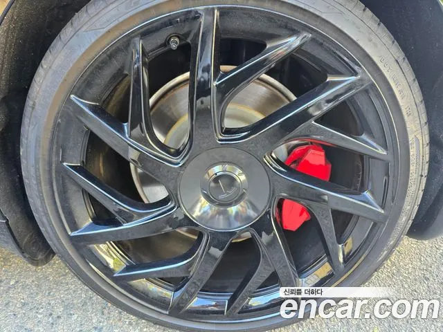 Tesla Model S — Фото автомобиля 14