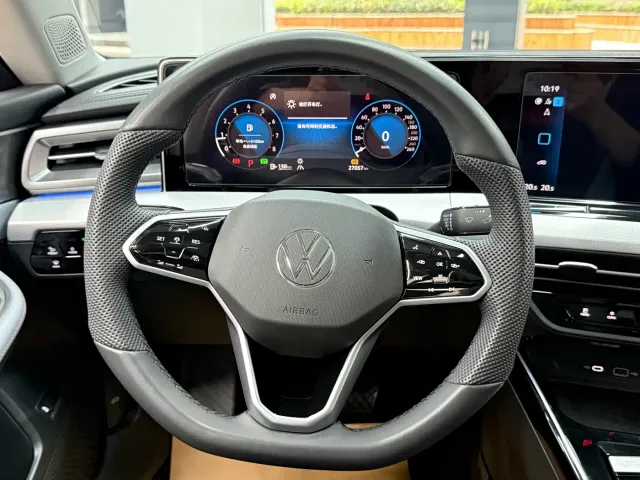 Volkswagen Lamando — Фото автомобиля 30