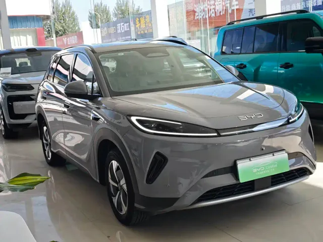 BYD Sealion 05 EV — Фото автомобиля 3