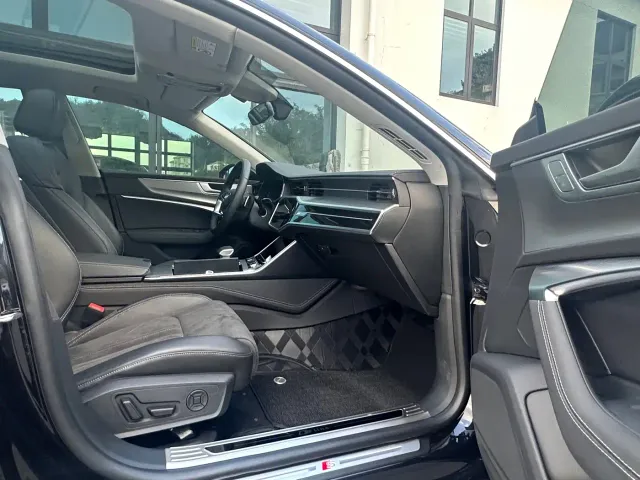 Audi A7L — Фото автомобиля 6