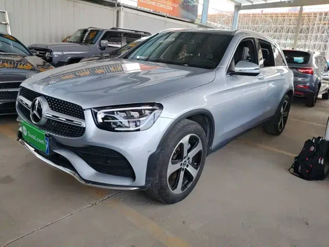 Фотография автомобиля — Mercedes-Benz GLC-Class