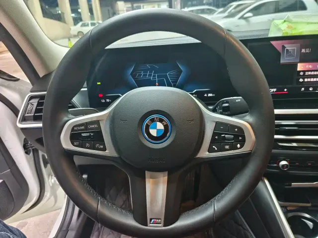 BMW i3 — Фото автомобиля 6