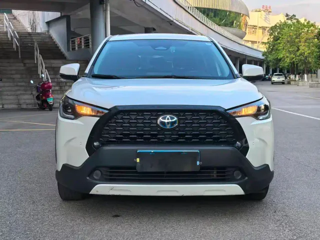 Toyota Corolla Cross — Фото автомобиля 2