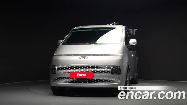 Hyundai Staria Staria L3.5 Tourer 11 мест — Фото автомобиля 3