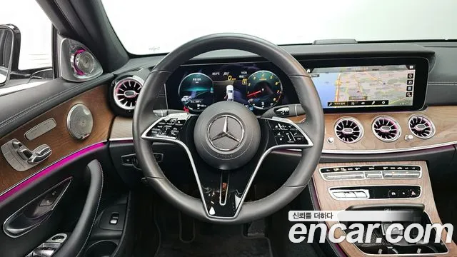Mercedes-Benz E-Class — Фото автомобиля 13