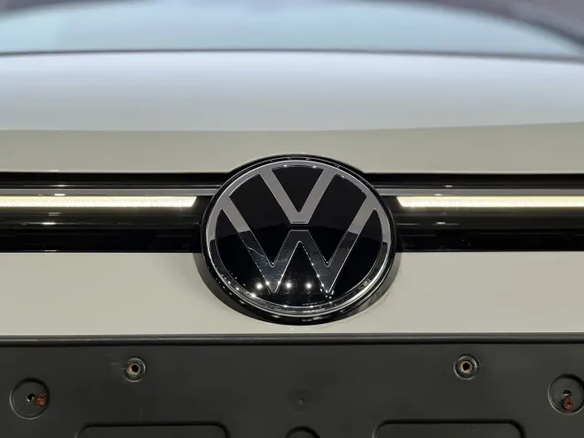 Volkswagen Golf — Фото автомобиля 5
