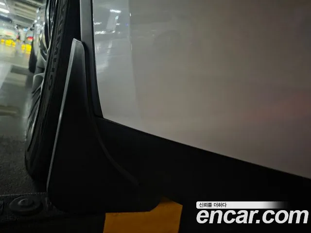 Tesla Model Y — Фото автомобиля 14