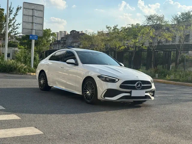 Mercedes-Benz C-Class — Фото автомобиля 3